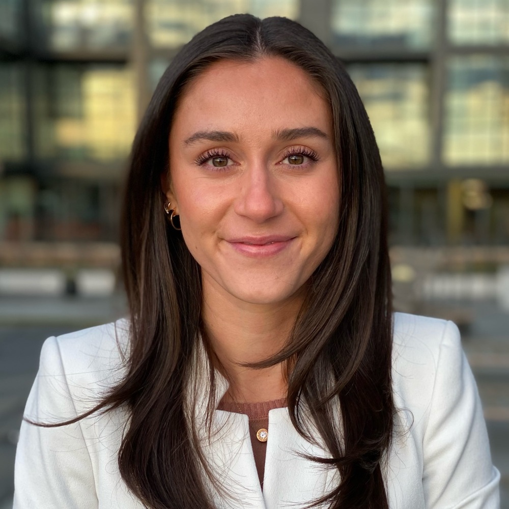 Meet your Posher, Daniela